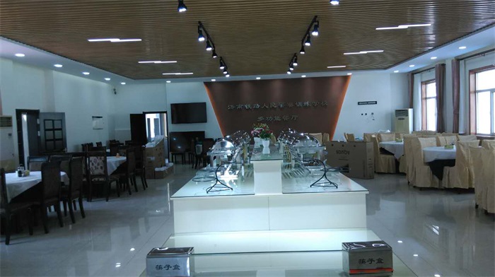 鐵路學校餐廳完工照片